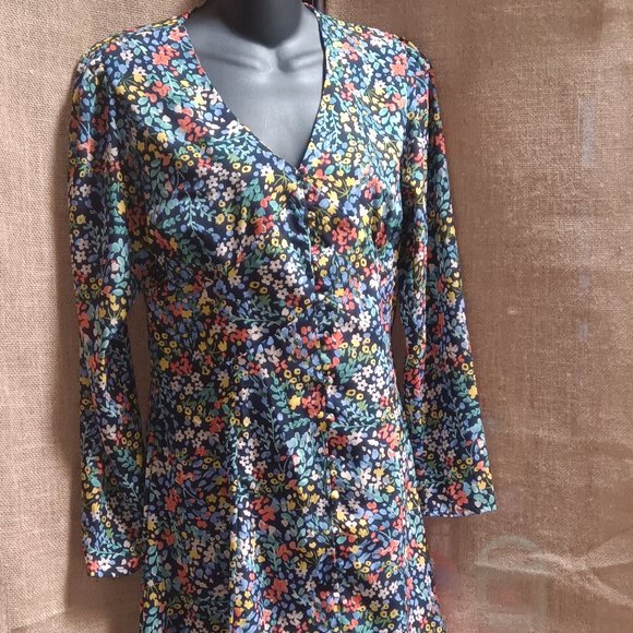 Nasty Gal Button Down V Neck Floral Print Tea Mini Dress Size 8 - Picture 7 of 9